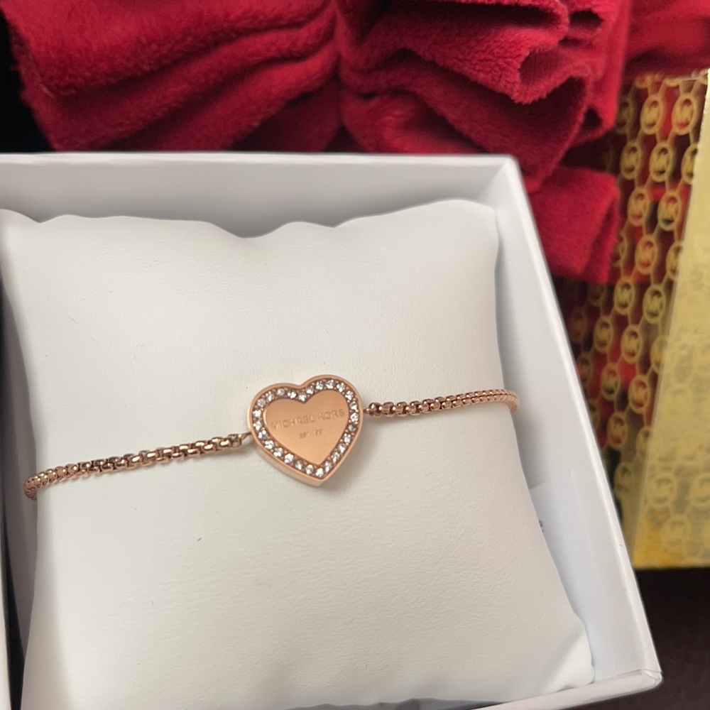 MICHAEL KORS Rose Gold Heart Slider Bracelet - Picture 5 of 8